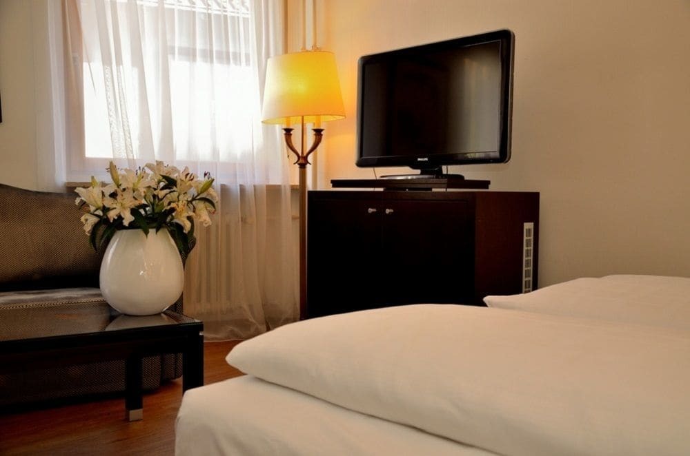 Hotel Restaurant Arche Штутгарт Экстерьер фото